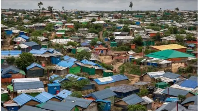 রোহিঙ্গা ক্যাম্পে আধিপত্য বিস্তারকে কেন্দ্র করে দুইপক্ষের মধ্যে সংঘর্ষের ঘটনা ঘটেছে।