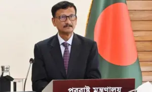 সাময়িকভাবে অন-অ্যারাইভাল ভিসা বন্ধ করার সিদ্ধান্ত নিয়েছে বাংলাদেশের অন্তর্বর্তী সরকার।