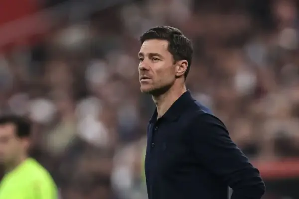 মাত্র সাত মাসের মাথায় রিয়ালের প্রধান কোচের পদ থেকে সরিয়ে দেওয়া হলো জাবি আলোনসোকে।