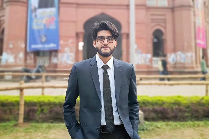 ঢাবি শিক্ষার্থী অনন্য গাঙ্গুলী।