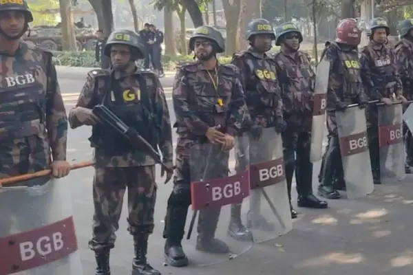 যমুনা এলাকায় বিজিবি সদস্যরা।