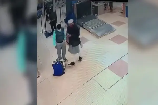 সৈয়দপুর বিমানবন্দরে ঠাকুরগাঁও জেলা জামায়াতে ইসলামীর আমির বেলাল উদ্দিন প্রধান।