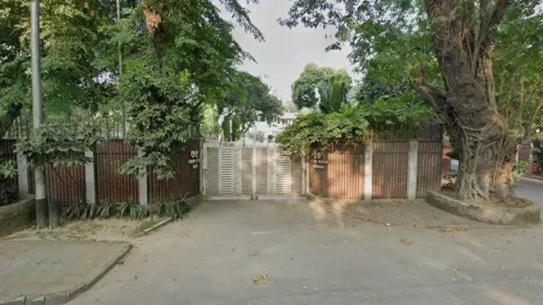 একটি সরকারি বাসা।