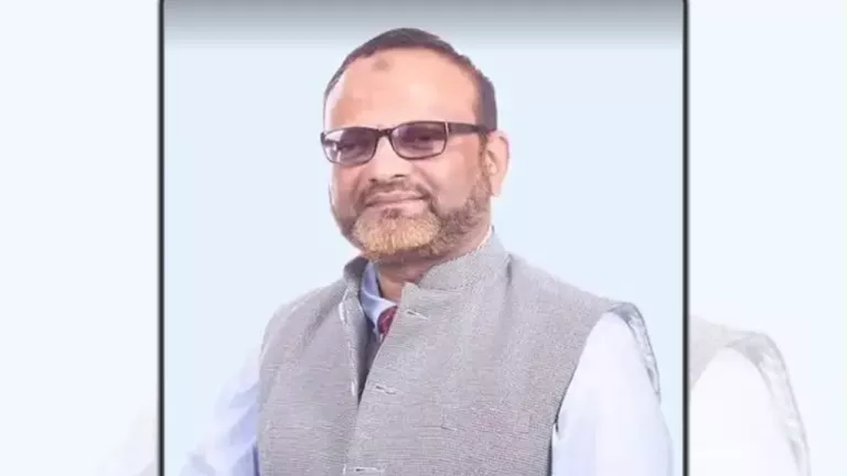 ড. নিয়াজ আহমদ খান।