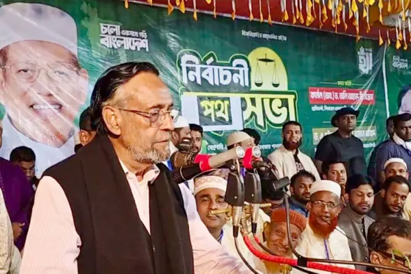 বক্তব্য দিচ্ছেন কর্নেল (অব.) ড. অলি আহমেদ বীর বিক্রম।