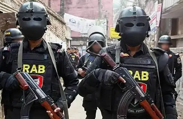 র‍্যাবের কয়েকজন সদস্য।