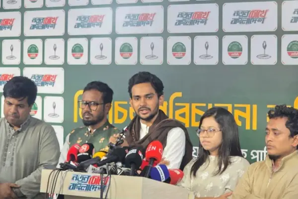 সংবাদ সম্মেলনে কথা বলছেন আসিফ মাহমুদ সজীব ভূঁইয়া।