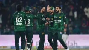 পাকিস্তান ক্রিকেট দলের কয়েকজন খেলোয়াড়।