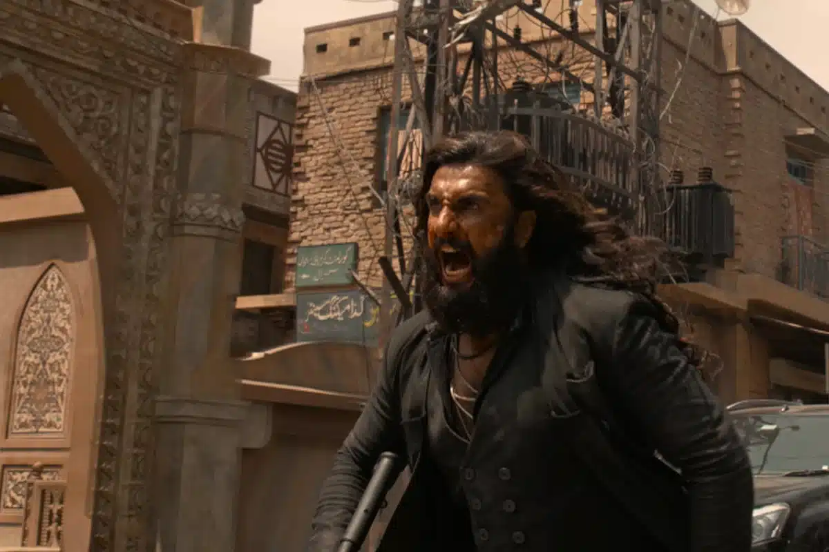 ‘ধুরন্ধর ২’ সিনেমায় অভিনয় করেছেন রনবীর সিং।