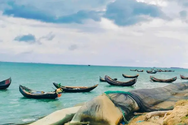 টেকনাফের নাফ নদ।