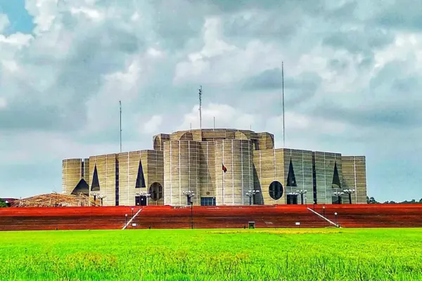 জাতীয় সংসদ ভবন।