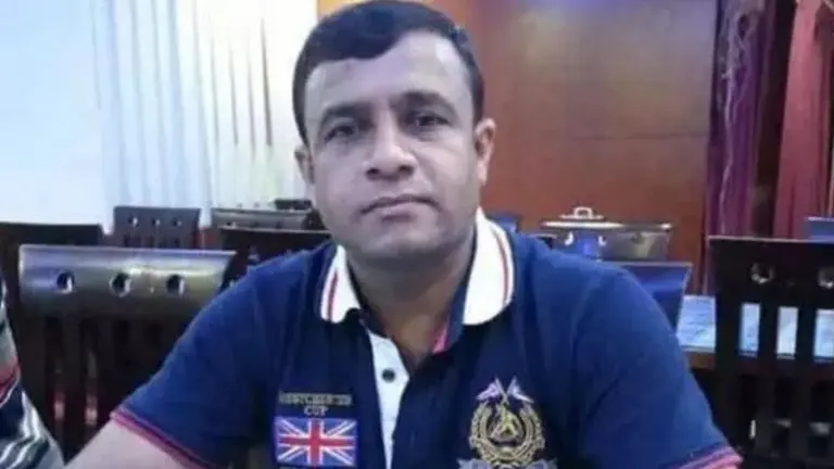 আবুল মহসিন তারেক।