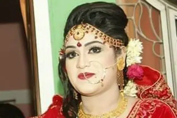 খাদিজা মল্লিক সীমু ওরফে শিমলা।