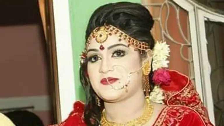 খাদিজা মল্লিক সীমু ওরফে শিমলা।