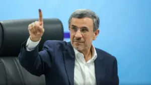 মাহমুদ আহমেদিনেজাদ।