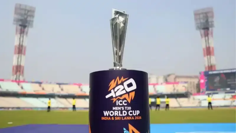 টি-টোয়েন্টি বিশ্বকাপের ট্রফি।