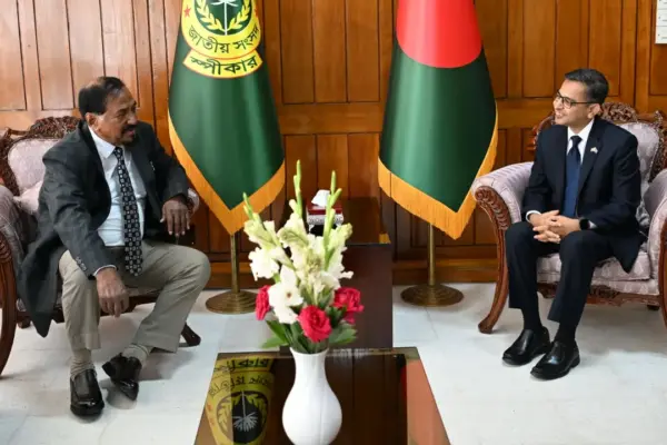 স্পিকারের সঙ্গে সাক্ষাতে হাইকমিশনার প্রণয় ভার্মা।