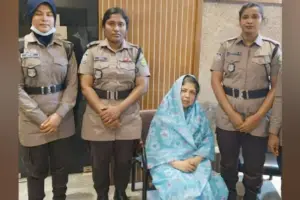 শিরীন শারমিন চৌধুরীকে গ্রেপ্তার করেছে পুলিশ।