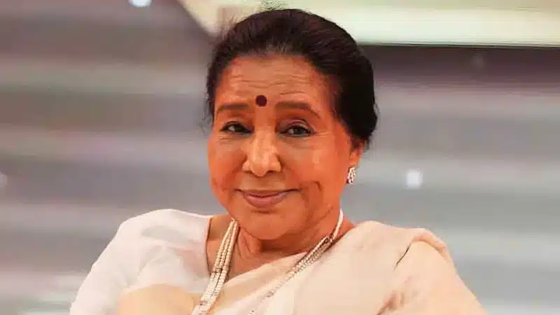 সংগীতশিল্পী আশা ভোসলে।