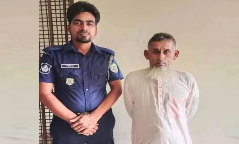 গ্রেপ্তার হওয়া সেলিম খন্দকার।