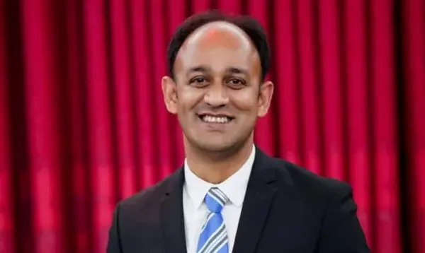 ব্যারিস্টার সুমন।
